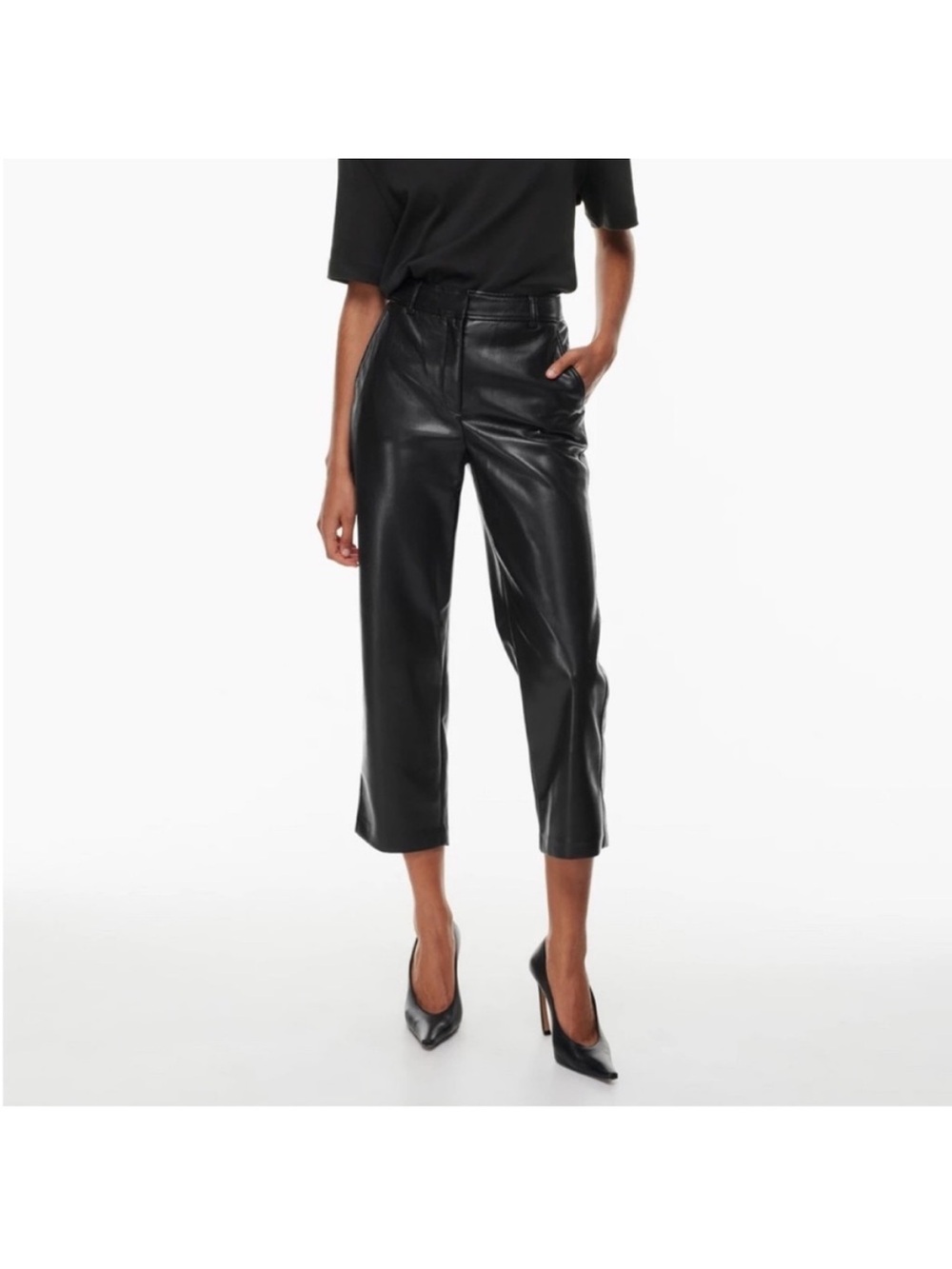 Aritzia Black Faux Leather Cropped Ankle Pants size 0
